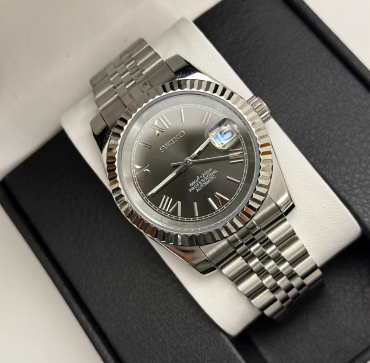 Seiko Mod Datejust (Gris Romain)